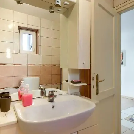 Appartamento Mila - 15m From The Sea