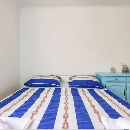 Apartment Mila - 15m From The Sea