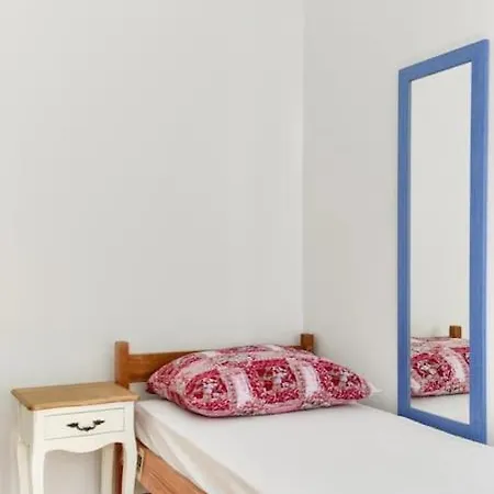 Apartment Mila - 15m From The Sea Pag Town